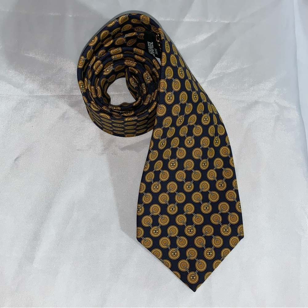 CHANEL navy/golden yellow SILK necktie CRAVAT CC logo CUFFLINK graphic - Picture 1 of 11
